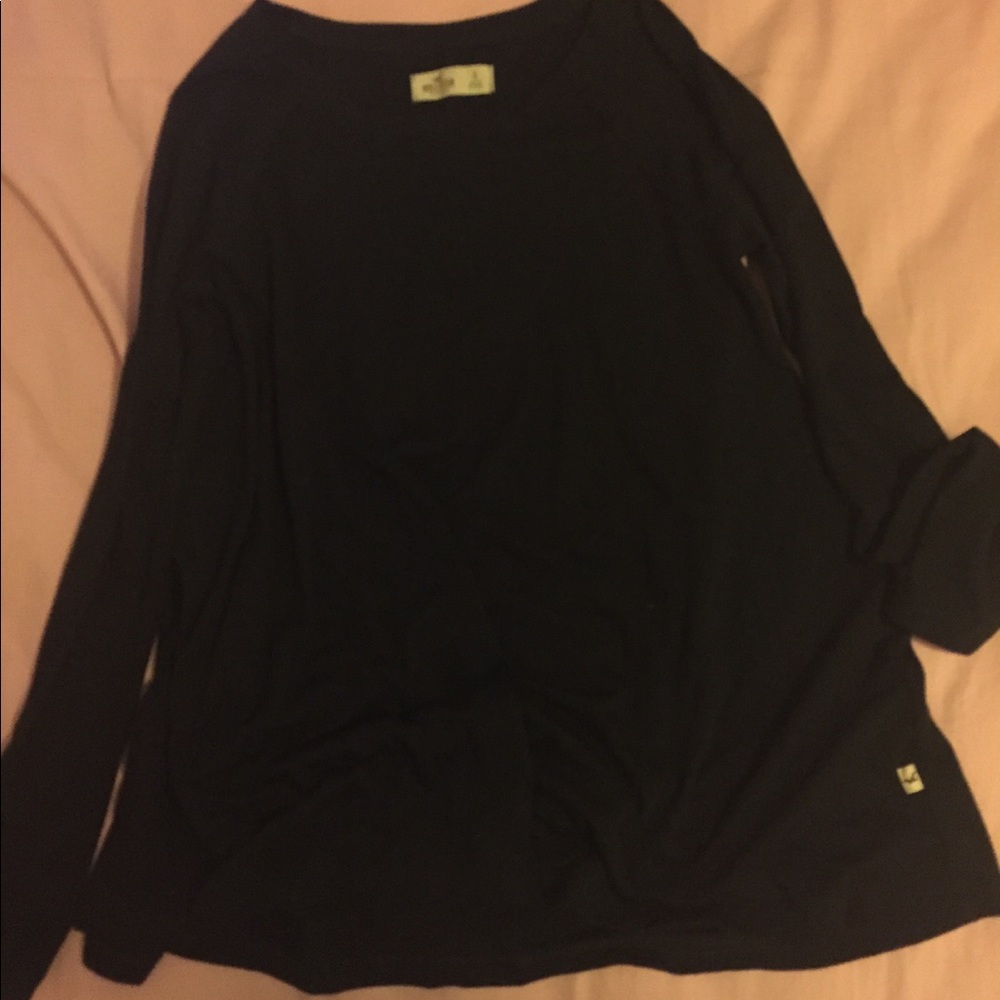 Hollister flowy black tee
